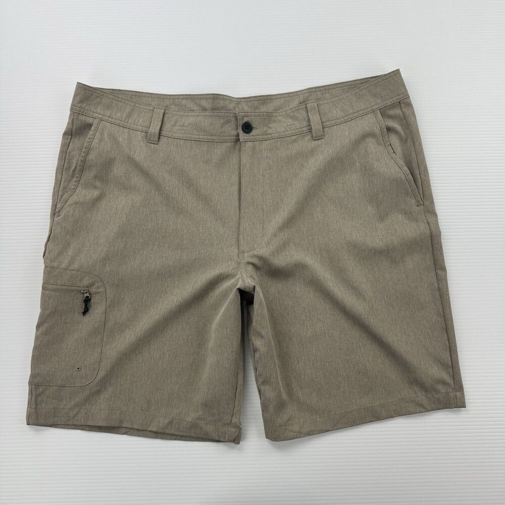 Magellan Outdoors Fish Gear Shorts Mens 44 Tan Stretch Fishing Cargo